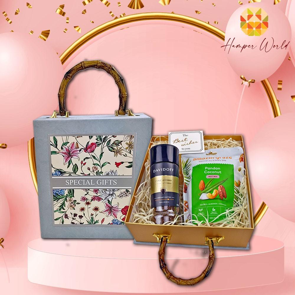 Hamper World Birthday Gift Nourished in Elegance